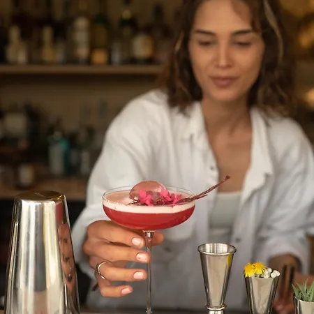 Izz Getaway - Adults Only 3*