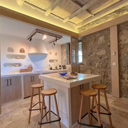 Izz Getaway - Adults Only Hotel 3*