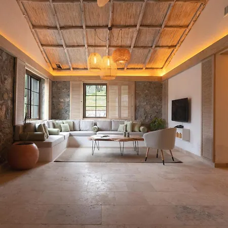 Izz Getaway - Adults Only Hotel 3*