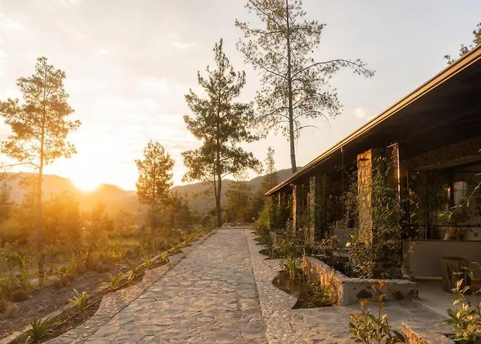 Izz Getaway - Adults Only