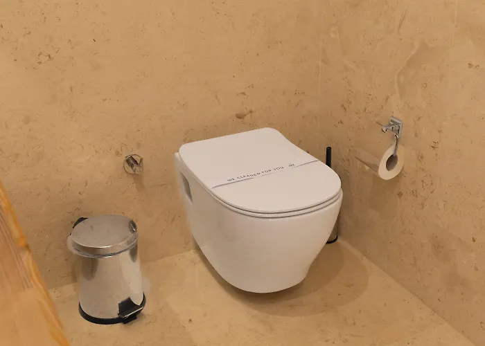 Izz Getaway - Adults Only Otel