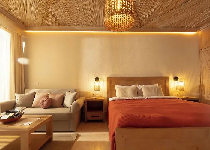 Izz Getaway - Adults Only 3*