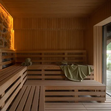 Отель Izz Getaway - Adults Only