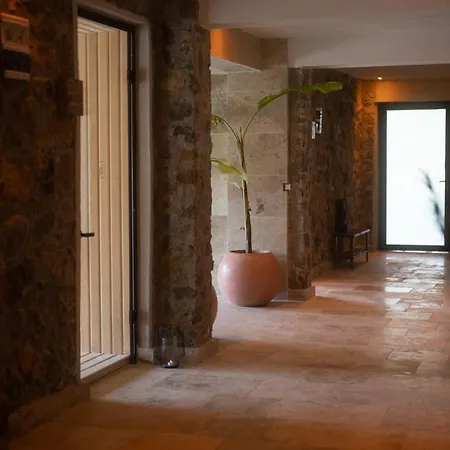 Izz Getaway - Adults Only