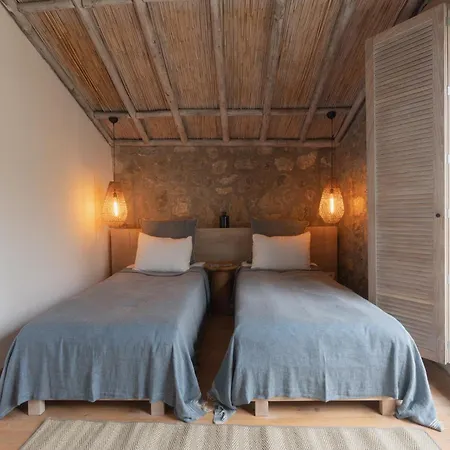 Izz Getaway - Adults Only 3*