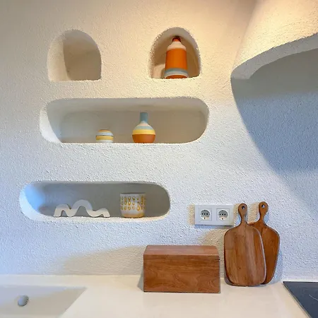 호텔 Izz Getaway - Adults Only 3*