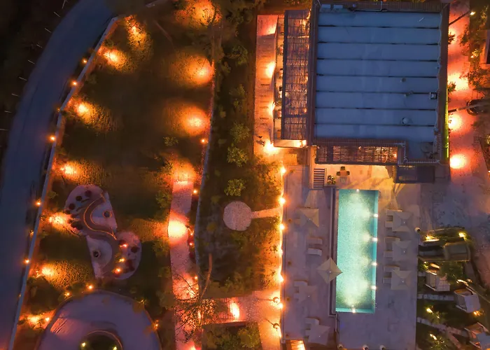 Hotel Izz Getaway - Adults Only